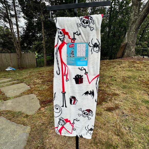 Disney Nightmare Before Christmas Jack Skellington White 50 x 70 Throw NWT Rare - Picture 1 of 9